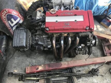 B18C type R engine assembly. 97 spec.