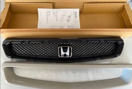 ront EM1/Ctr front grill and badge