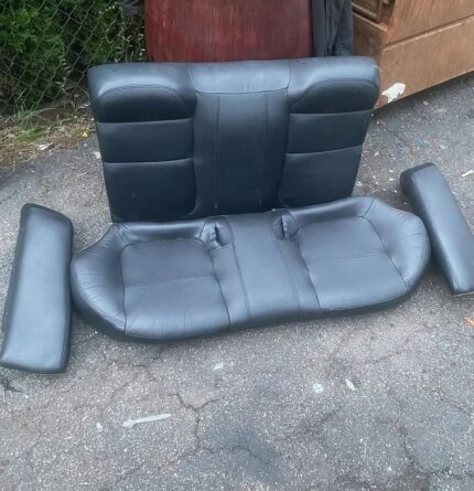 96-00 El Canadian model rear leather seats 9/10 condition