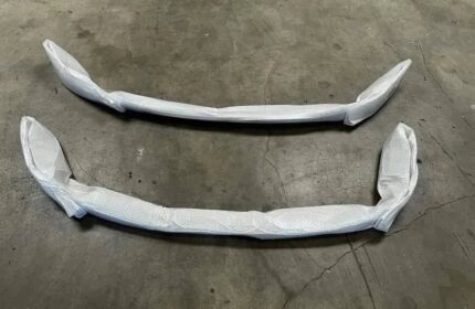 Oem EG 92-95 civic si/sir front lips Brand new.