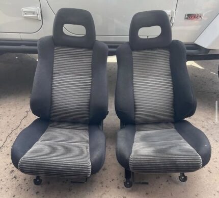 1989 Honda Civic Si front seats Super clean set.
