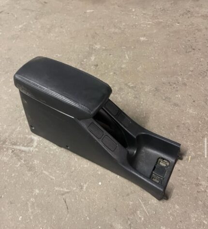 94-01 Acura integra center console & armrest