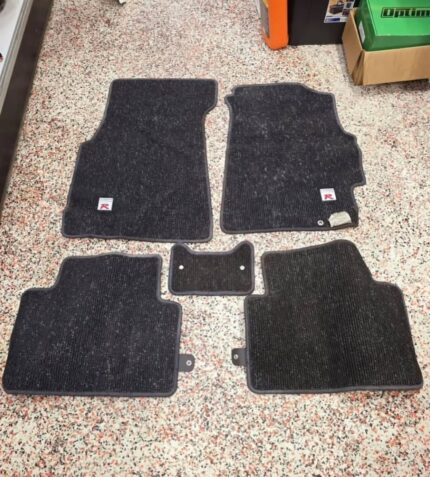 GENUINE INTEGRA TYPE R FLOOR MATS (Excellent condition)