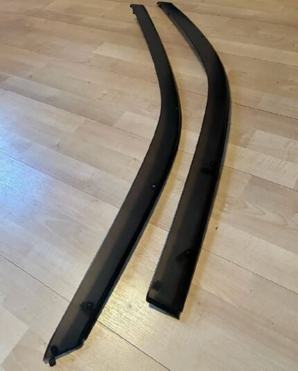 Honda oem ek9 window visors. Fits all 96-00. All clips are in tack with no cracks or scratches.