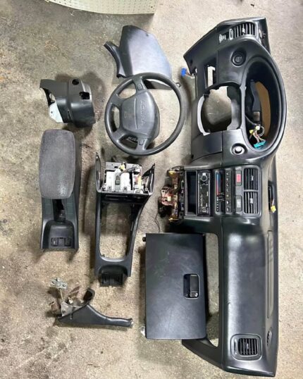 94-01 Acura integra black interior.