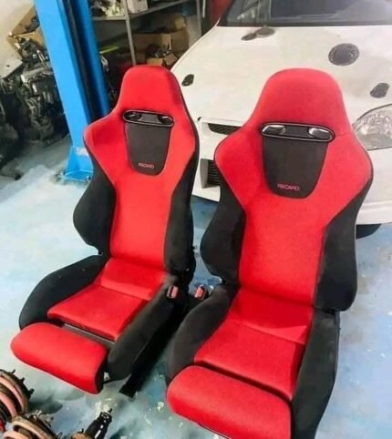 Honda civic type-R ep3 premier edition recaro seats with rails.